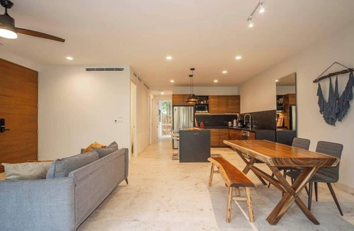 Tulum City Center Apartment | 2 Bedroom Villa- Rooftop Pool, BBQ & Fast Wi-Fi