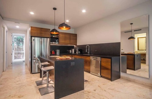 Tulum City Center Apartment | 2 Bedroom Villa- Rooftop Pool, BBQ & Fast Wi-Fi