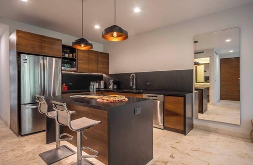 Tulum City Center Apartment | 2 Bedroom Villa- Rooftop Pool, BBQ & Fast Wi-Fi
