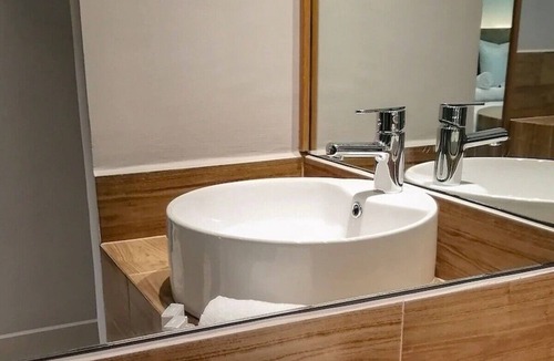 Downtown Cancun Hotel | 2 Elegant Room Close to Transport Links and Sunbathing at Cancún Beaches