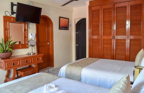 Centro - Supmza 001 Hotel | 202 Junior Suite w/balcony & living area.