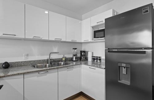 Zona Dorada Apartment | 24K Propiedades 15th Floor Camino al Mar Beach Front King Bed