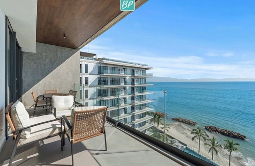 Bucerias Apartment | 2BR Beachfront 7th Floor Amazing Views | Arama Bay