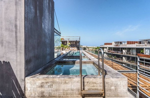 Tulum Condo | 2BR Penthouse w Private Rooftop | Jacuzzi & Gym Access