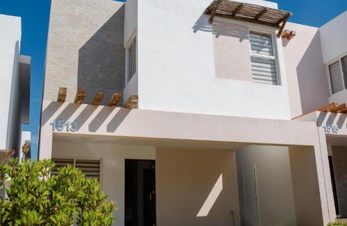 Cerritos House | 3 bedroom 3 bath, vacation home, gated community with ammenities
