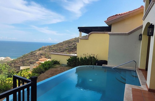 Paraiso Escondido Villa | 3-bedroom villa in superb Cabo San Lucas with AC, pool, & WiFi