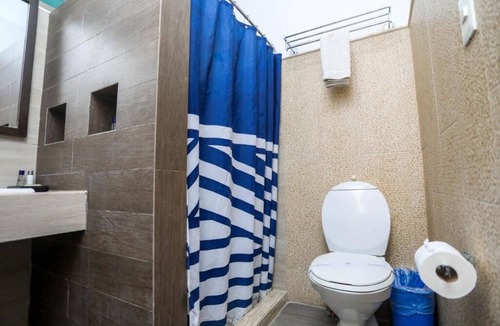 Avenida Tulum Hotel | 3 Vibrant Rooms Perfect for Budget Travelers | Free Parking Included