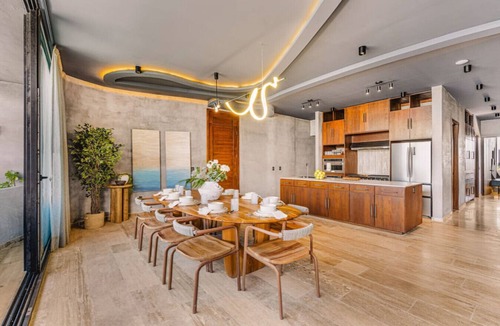 Tulsayab Condo | 3BR Beach Front PH w Private Pool | Hot Tub | Gym