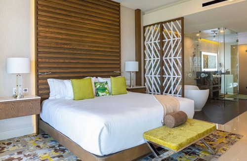 Puerto Juarez Resort | 3BR Luxury Loft w/Private Rooftop Jacuzzi