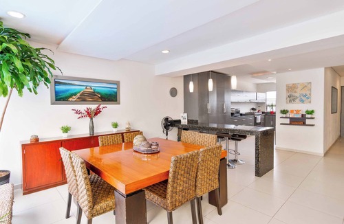 Cancun House | 4-bedroom house with private pool in a safe community with 24/7 security