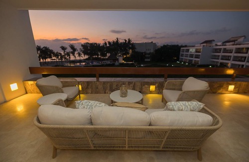 Costa Maya Condo | 4-br penthouse condo, ocean views, "roof top" lap pool
