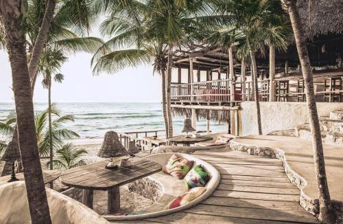 Ek Balam Village Villa | 4BR Villa with Pool, Rooftop Bar and Lounge