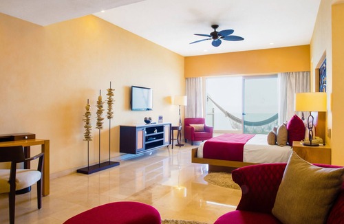 Conchas Chinas Resort | 5-Diamond Resort ◆ Garza Blanca PV 3BR ◆ Save 45% vs. Garza Blanca Direct
