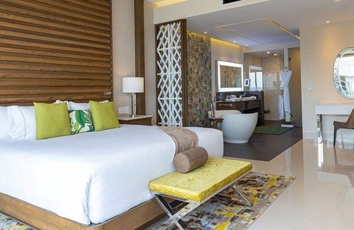 Puerto Juarez Resort | 5-star luxury beachfront stunning 3-bedroom penthouse in Garza Blanca Cancun