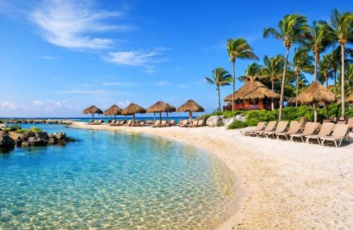 Puerto Aventuras Villa | 7BR Private Jacuzzi & Pool Villa Sleeps 16 Walk to Beach Lagoon and Golf