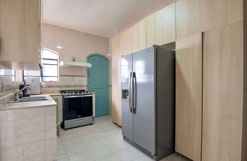 Hipodromo House | 8BR House with Patio · 18 Guests · Condesa