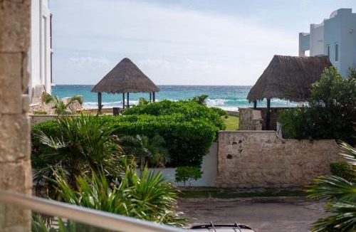 Akumal Apartment | Akumal Seaside Ocean View Beach Access Rooftop Pools