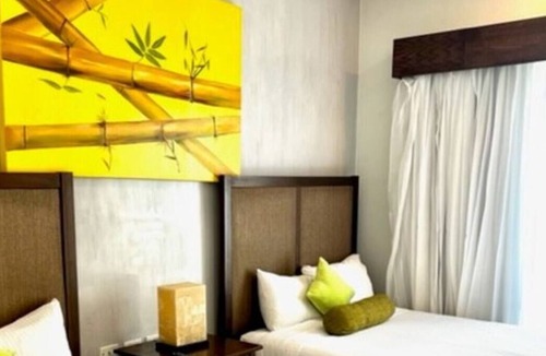 12th Street Apartment | Apartment 204 steps from the beach