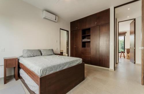 Cancun Bed & Breakfast | Aquí y Ahora Bed & Breakfast Peaceful Shared Home with Pool