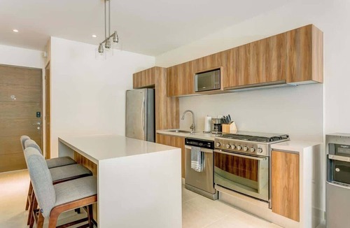 Akumal Condo | Beach Club & 5 Rooftop Pools with Private Jacuzzi