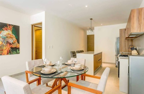 Akumal Condo | Beach Club & 5 Rooftop Pools with Private Jacuzzi