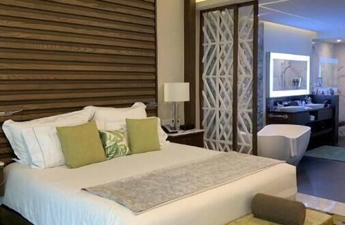 Cancun Resort | Beach Front Luxury 5 Diamond Property- 2 Bedroom