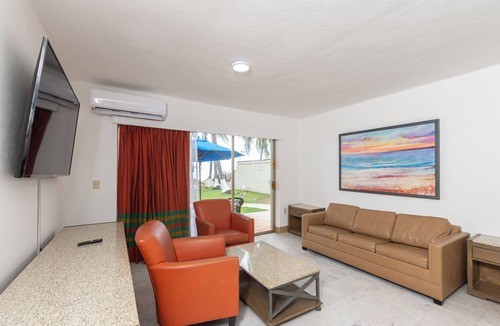 Ixtapa Villa | Beach Front Villa Diamante at Tesoro Ixtapa