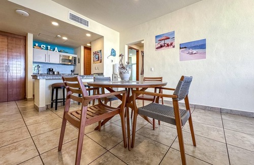 Centro - Supmza 001 Condo | Beachfront 1BR Suite with Ocean View & Balcony