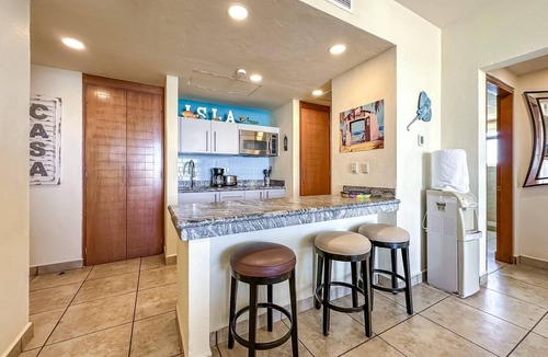 Centro - Supmza 001 Condo | Beachfront 1BR Suite with Ocean View & Balcony