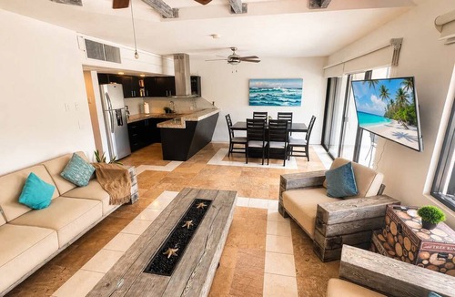 Puerto Aventuras Condo | Beachfront condo with loft and sea views