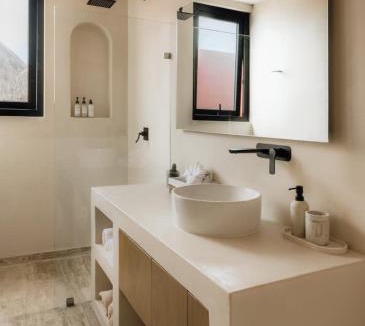 Zona Hotelera Villa | Beachfront Hacienda for 24 guests in Tulum Beach