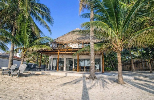 Soliman Bay House | Beachfront home private pool, jacuzzi, sauna