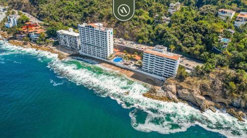 South Shore Hotel Area Apartment | Beachfront Puerto Vallarta Studio w/Pool & WiFi