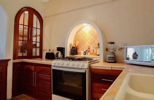 Luis Donaldo Colosio House | Beautiful 4-Floor House With Rooftop Sea View