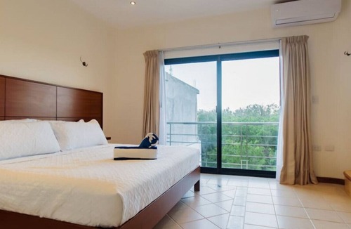 Luis Donaldo Colosio House | Beautiful 4-Floor House With Rooftop Sea View