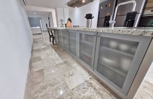 Playa Mujeres Apartment | Beautiful PH in front of the Marina