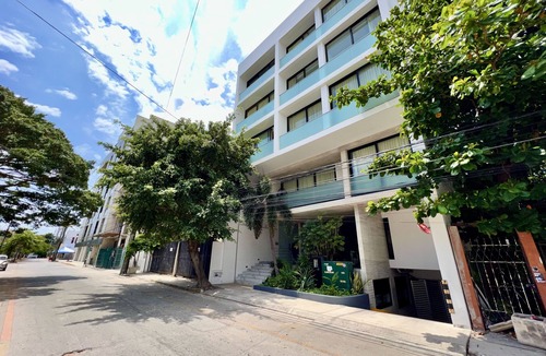 Centro Apartment | Beautiful Studio with Roof Top Pool and Ocean Views