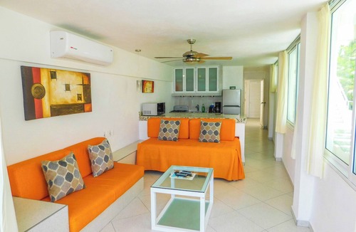 South Shore Hotel Area Condo | Boana Torre Malibu #001 , street view romantic zone