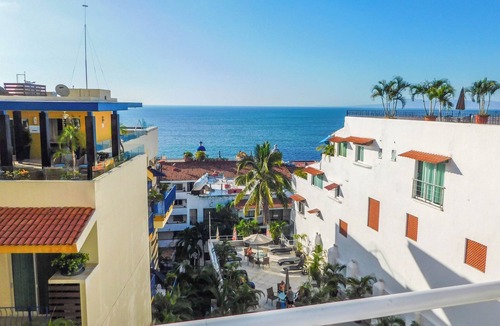 South Shore Hotel Area Condo | Boana Torre Malibu #402 , Ocean view, romantic zone
