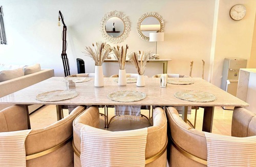 Emiliano Zapata Apartment | Bolongo 1BR your exclusive oceanfront escape