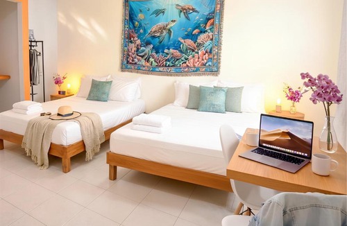 Luis Donaldo Colosio Apartment | Boutique Centro King & 2BR Suites, Sleeps 2-8, Kitchen, WiFi, AC, Beach, La Quinta, ADO & Ferry 4 Min