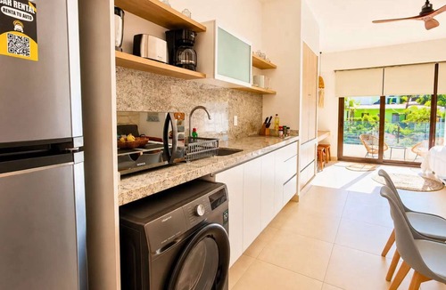 Luis Donaldo Colosio Apartment | Bright Balcony Studio Beach Vibe · Blanko Living