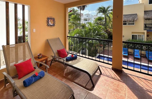 Puerto Morelos Apartment | Bright Second-Floor Apartment with Private Balcony