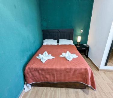 Xilitla Hotel | Céntrica habitación cama queen - Gran Nehtolli #6 - Sin Estacionamiento