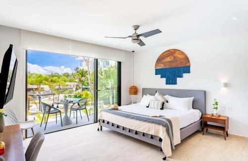 Tulum Apartment | C202 CPL, Impressive studio with lagoon view