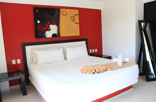 Downtown Hotel | Cache Hostel & Hotel