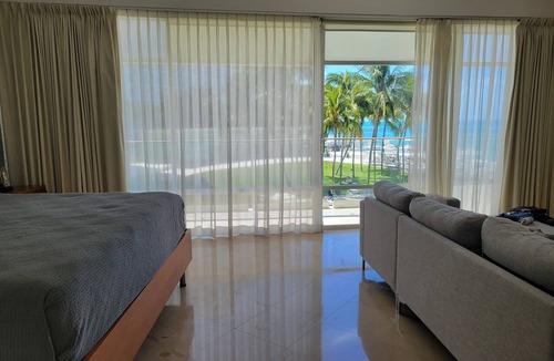 Downtown Cancun Condo | Cancun Condo w Beach Access/Pool/Hot Tub