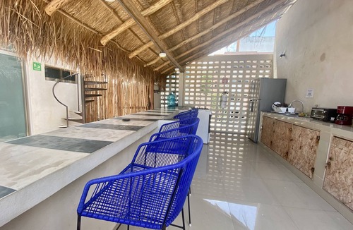 Downtown Cancun Hotel | Cancun hotel downtown, private bedrooms with private bathroom, shared pool