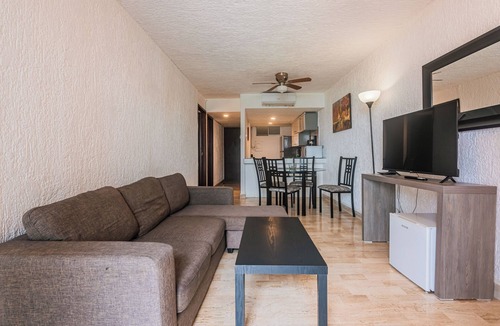 Punta Cancun Condo | CANCUN SUITES APARTMENTS - HOTEL ZONE