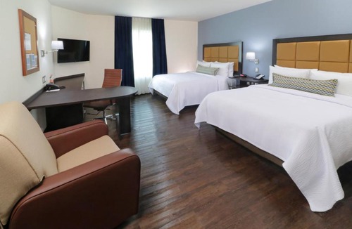 Celaya Hotel | Candlewood Suites - Celaya by IHG
